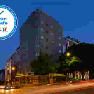 Dom Carlos Liberty, 4 of 5