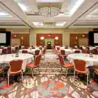 Embassy Suites by Hilton Chicago Downtown Magnificent Mile, 6 of 6