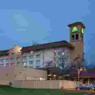 La Quinta Inn & Suites Seattle Sea-Tac Airport, 1 of 5