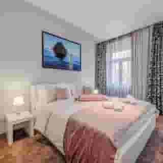 Starlight Luxury Rooms, 3 of 5