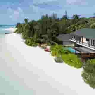 Summer Island Maldives, 3 of 5