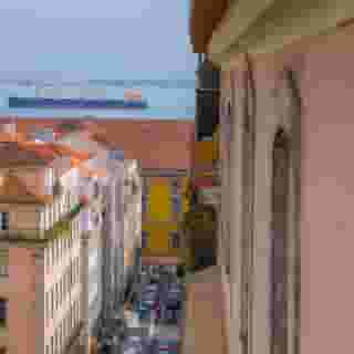 Casual Belle Epoque Lisboa, 1 of 5