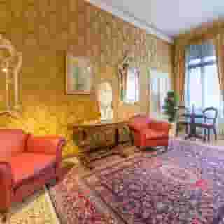 Friendly Venice, 1 of 5