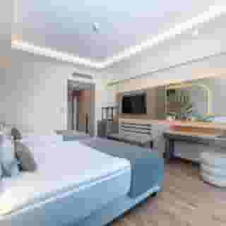 Royal Atlantis Icon, 5 of 5