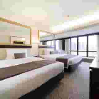 Regal Oriental, 5 of 5