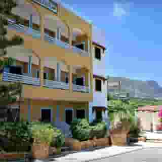 Iliostasi Beach Apartments, 3 of 5