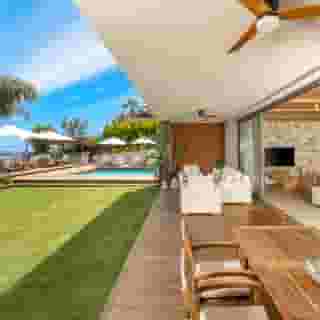 Mirada Exclusive, 3 of 5