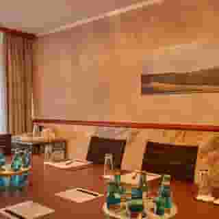 H4 Hotel Frankfurt Messe, 2 of 5