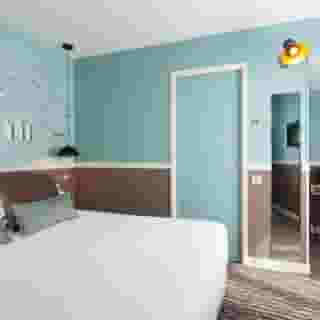 Trois Poussins, 2 of 5