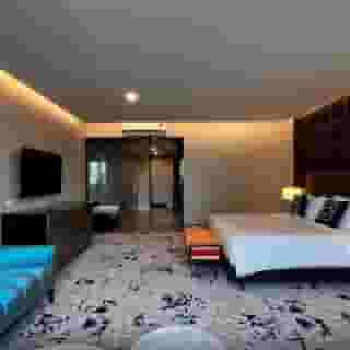 The Face Style, 2 of 5