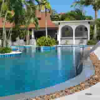 BLU PINE Villa & Pool Access, 1 of 5