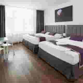 Elizabeth Suites, 2 of 5