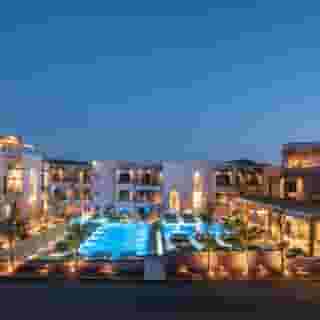 Paralos Venus Suites - Adults Only, 3 of 5