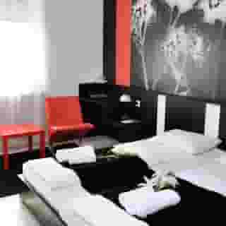 Green Hotel Budapest, 4 of 5