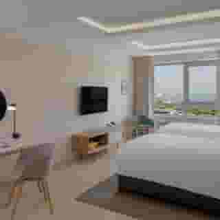 Staybridge Suites Dubai Internet City, 3 of 5