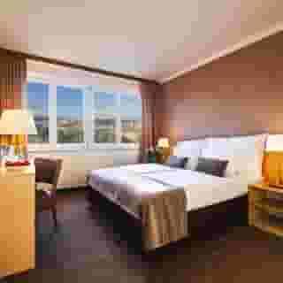 Charles Central, 3 of 5