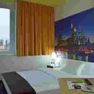 B&B Hotel Frankfurt-Hbf, 2 of 5