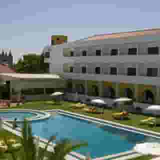 Dom Fernando, 1 of 5