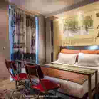 Apostrophe Hotel, 1 of 5