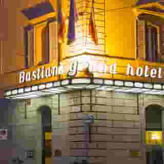 Grand Hotel Bastiani, 3 of 5