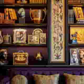 L'oscar London, 3 of 5