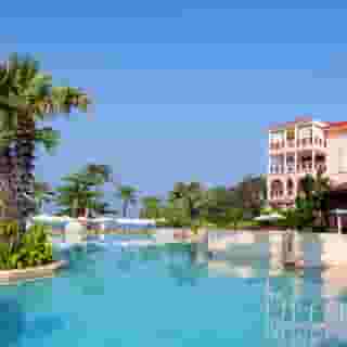 Centara Grand Beach Resort Phuket, 2 of 5