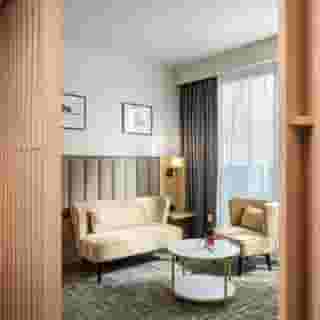 B1 City Hotel, 1 of 5