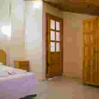 Ozay Apartments, 4 of 5