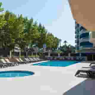 California Apartments III Y IV, 1 of 5