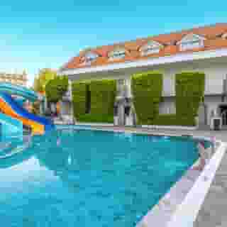 Side Story Hotel, 2 of 5