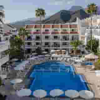 ONA Beverly Hills Heights, 1 of 5