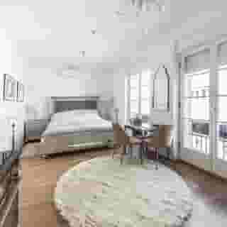 Milford Suites, 2 of 5