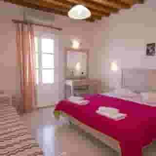 Cyclades Studios, 3 of 5