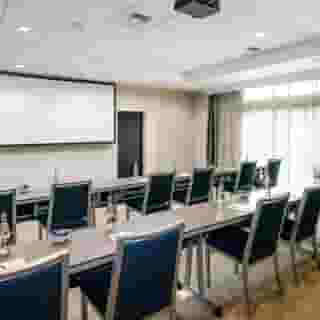 Hampton Inn & Suites Seattle/Northgate, WA, 2 of 5