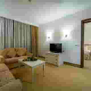 Helena Sands, 5 of 5