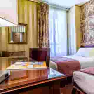 Regence Paris, 5 of 5