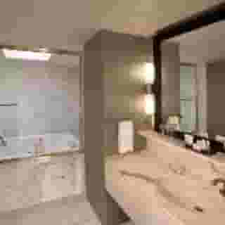 Warwick Seattle, 1 of 5