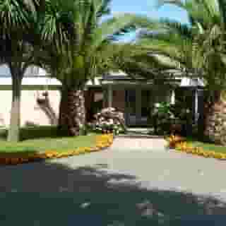 Beachcombers Hotel, 3 of 5