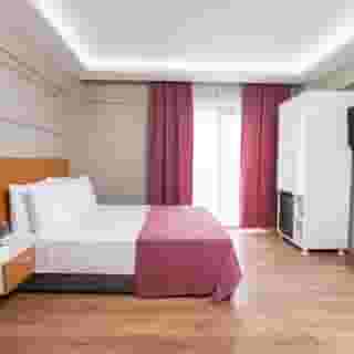 Ria Suites Hotel, 2 of 5