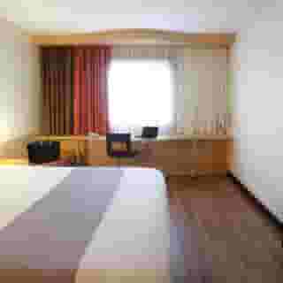 Ibis Hotel Heroes Square, 4 of 5