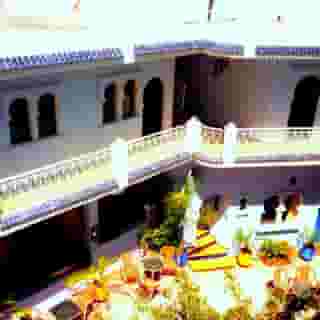 Dar Omar Khayam, 6 of 6