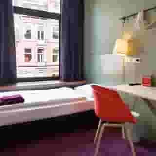 The Neighbours Magnolia, 3 of 5