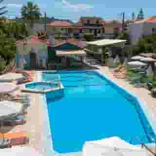 Tom and John's Apartments, 1 of 5