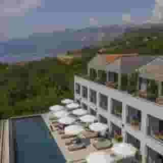 Vivid Blue Serenity Resort, 3 of 5