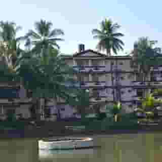 Maizons Lake View, 2 of 5