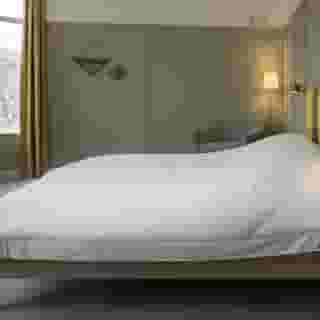 Hotel Light, 1 of 5