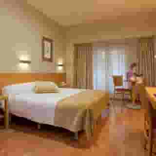 Victoria 4 Puerta del Sol, 3 of 5