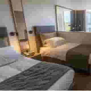 Royal Garden, 2 of 5