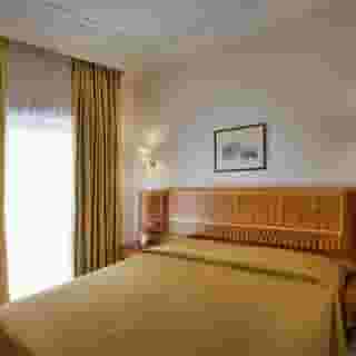 Grand Hotel Flora, 2 of 5