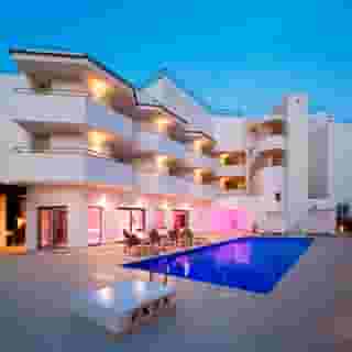 Squash Ibiza Center, 1 of 5